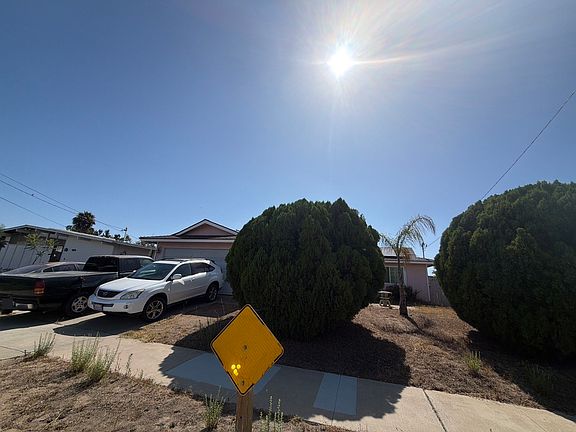 4th image of 4808 Siesta Pl