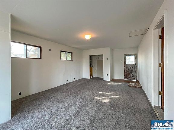 5th image of 41 Cottonwood Ln