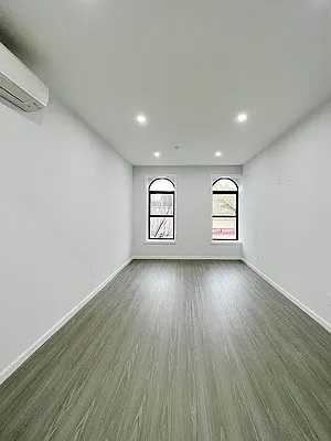 Rented by Greenland Group Realty | media 10