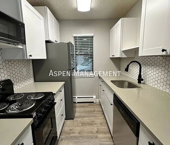 1811 22nd St #1 — Photo 4