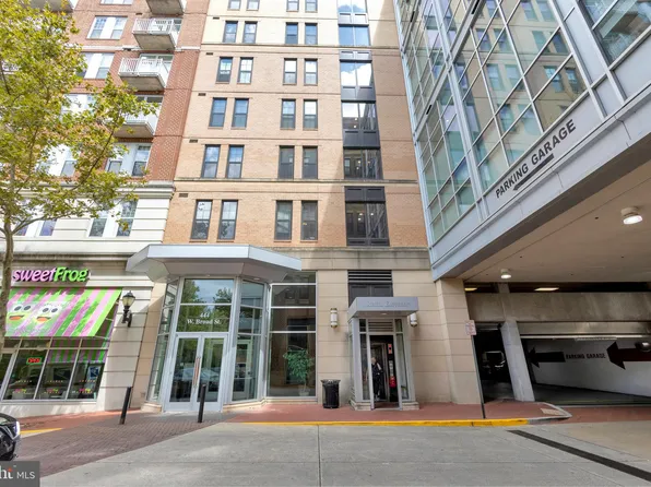444 W Broad St Unit 521, Falls Church, VA 22046