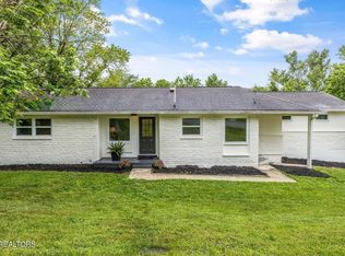 812 Sunset Dr, Kingston, TN 37763