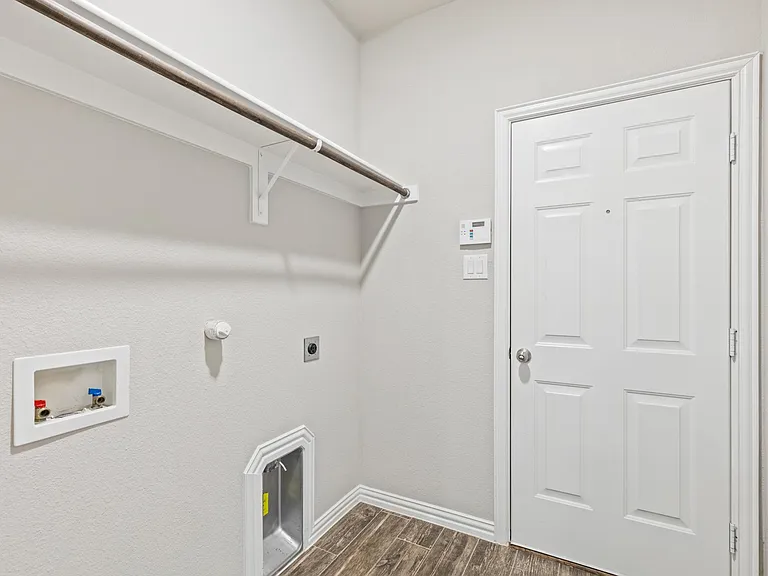 5821 Humber Ln — Photo 26