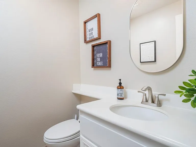 N Deer Springs Dr — Photo 35
