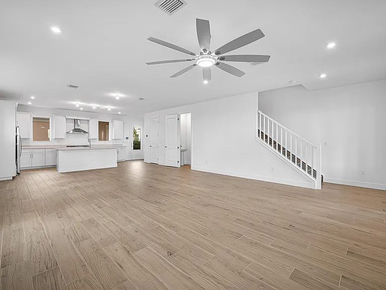 10720 SW Pioneer Pkwy — Photo 52