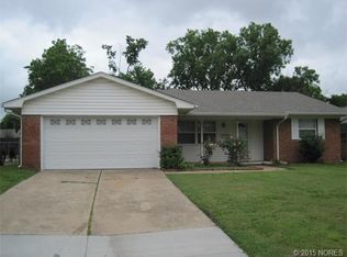 8605 E 48th St S, Tulsa, OK 74145