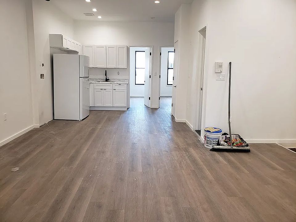 1st image of 798 McDonald Ave #2A