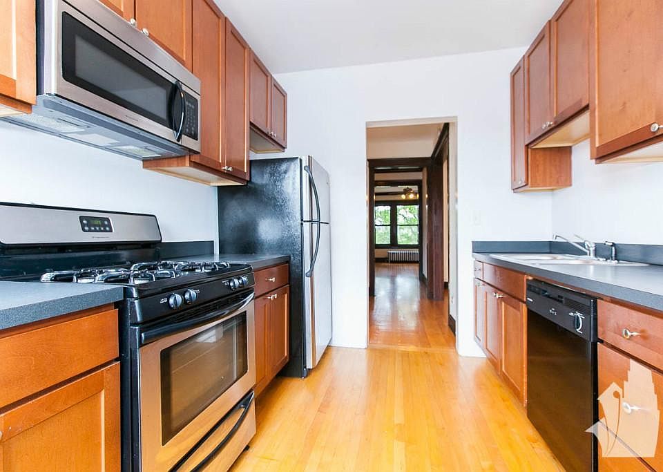 1st image of 1949 W Cuyler Ave #3JC