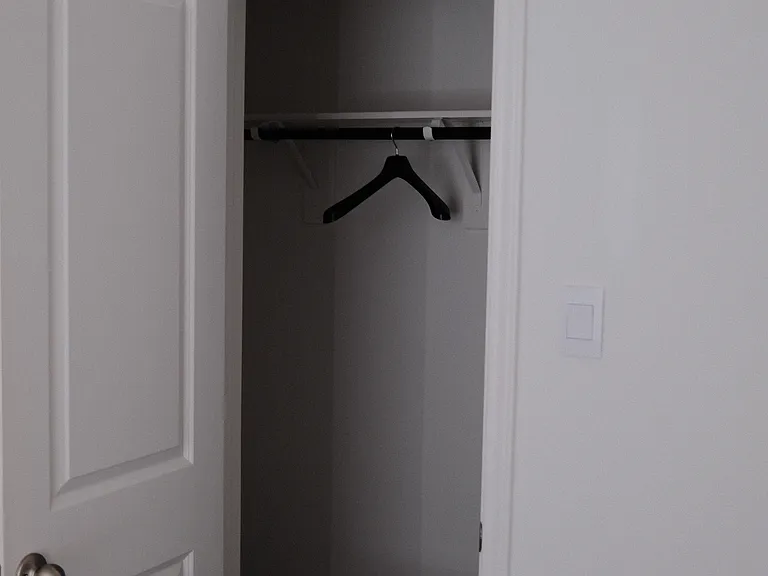 Left Second floor Guestroom, Closet