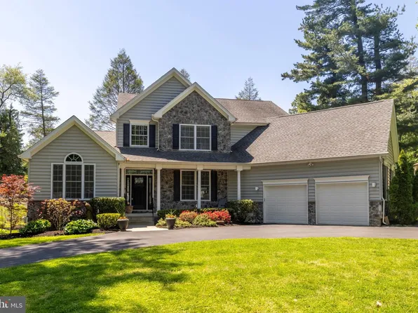 1086 Kingsley Rd, Rydal, PA 19046