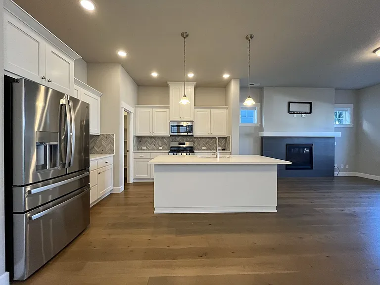 7002 SE Genrosa St — Photo 5