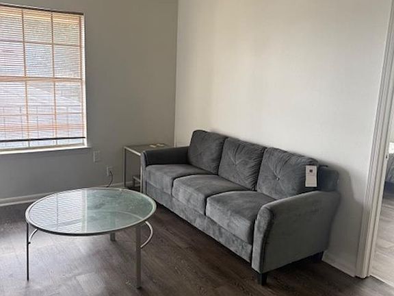 3rd image of 9080 Pettit Rd