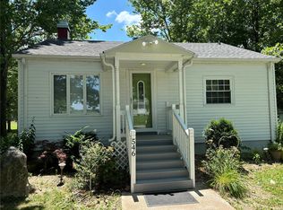 546 Pinckneyville Rd, Marissa, IL 62257