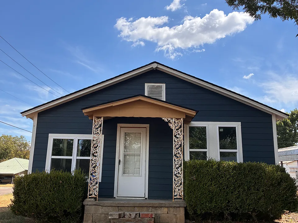 824 N 4th Ave