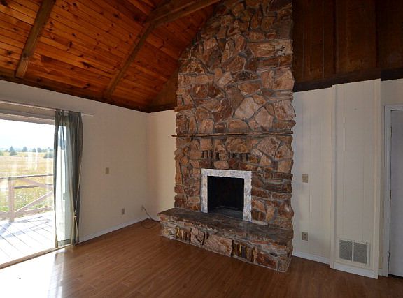 4th image of 8 Pleasant Acres Dr