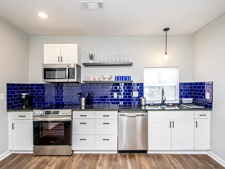 2108 Bragg St — Photo 18