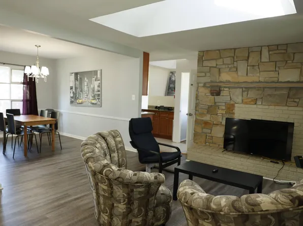 7431 Grumman Pl, Alexandria, VA 22306