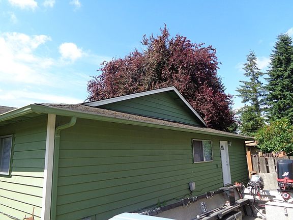 3rd image of 2301 M St NE