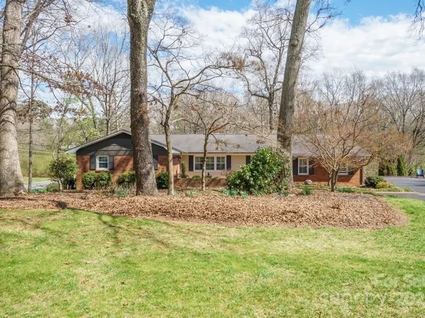 101 Woodvale Cir, Lincolnton, NC 28092