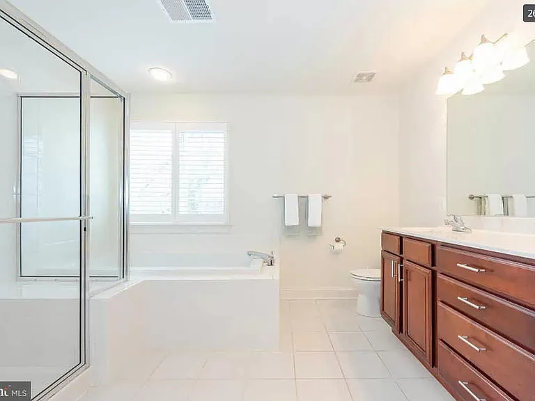 8042 Four Quarter Rd — Photo 26