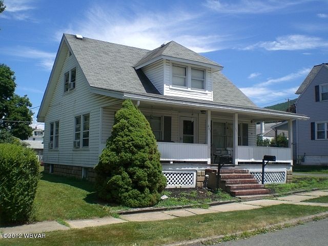 1st image of 443 Percy St S