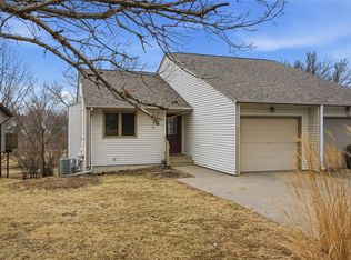 2058 S Ridge Dr, Coralville, IA 52241