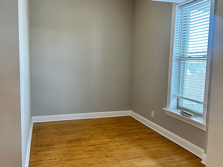 3345 N Troy St #3 — Photo 8