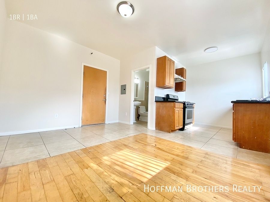 1st image of 756 S Carondelet St #301A