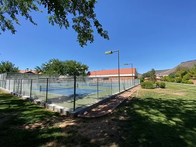 545 S Valley View Dr #7 — Photo 11