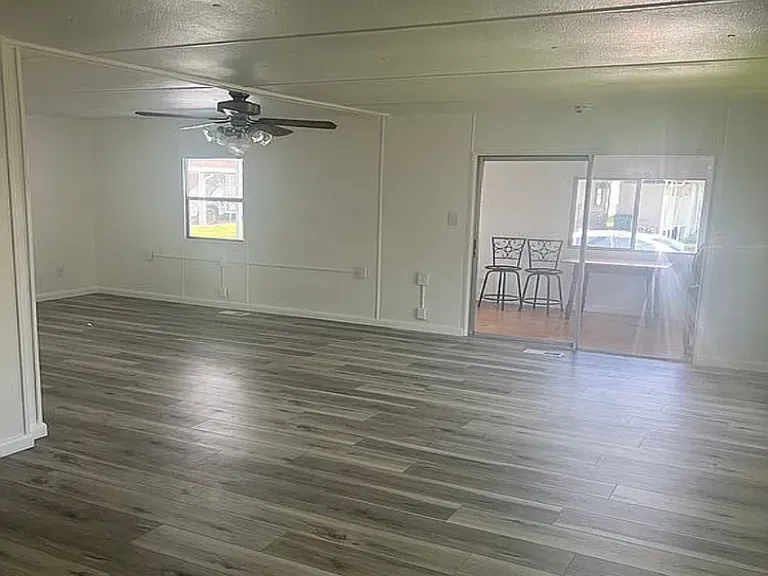 900 9th Ave E #40 — Photo 6