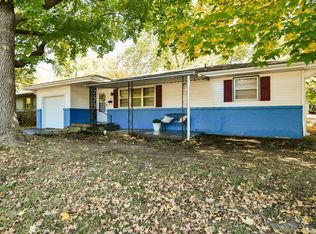 520 S Forest Ct, Springfield, MO 65806