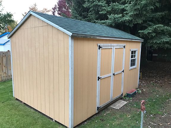 Roomy storage shed