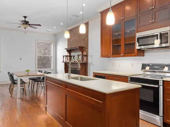 51 West 82nd Street image 3 of 14