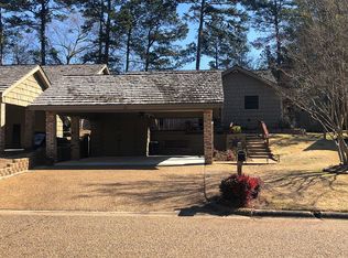 17 Club Oaks Cir, Pearl, MS 39208
