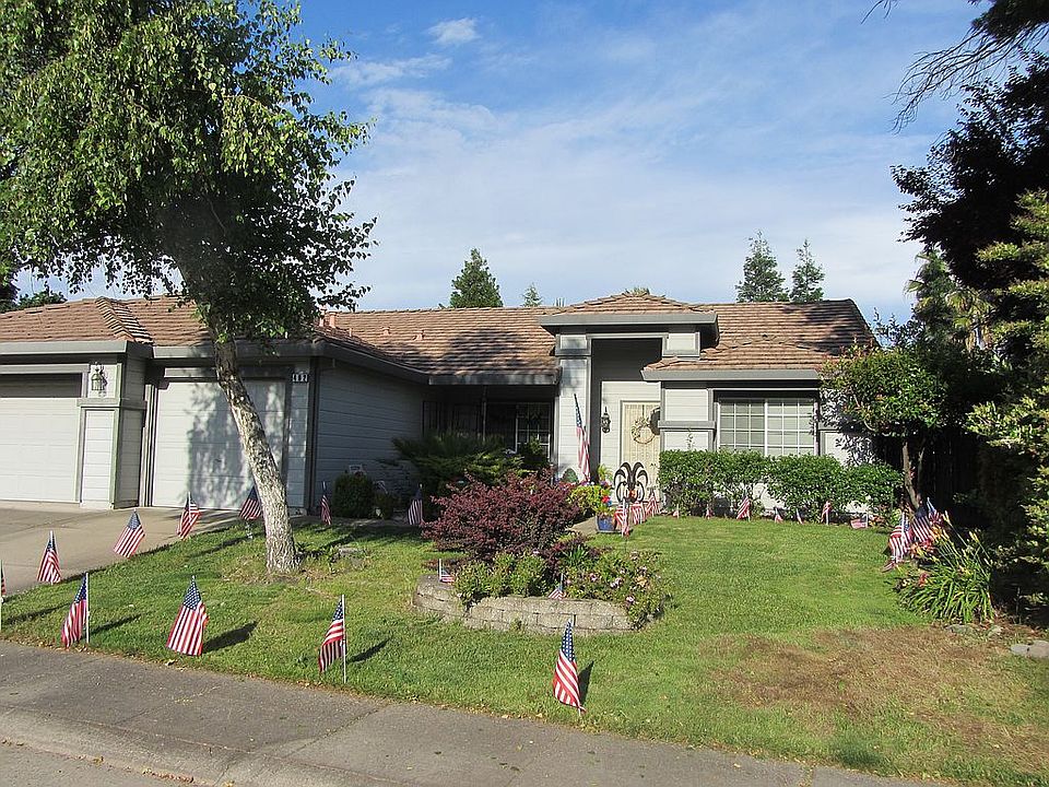 1st image of 402 Pine Hearst Ct