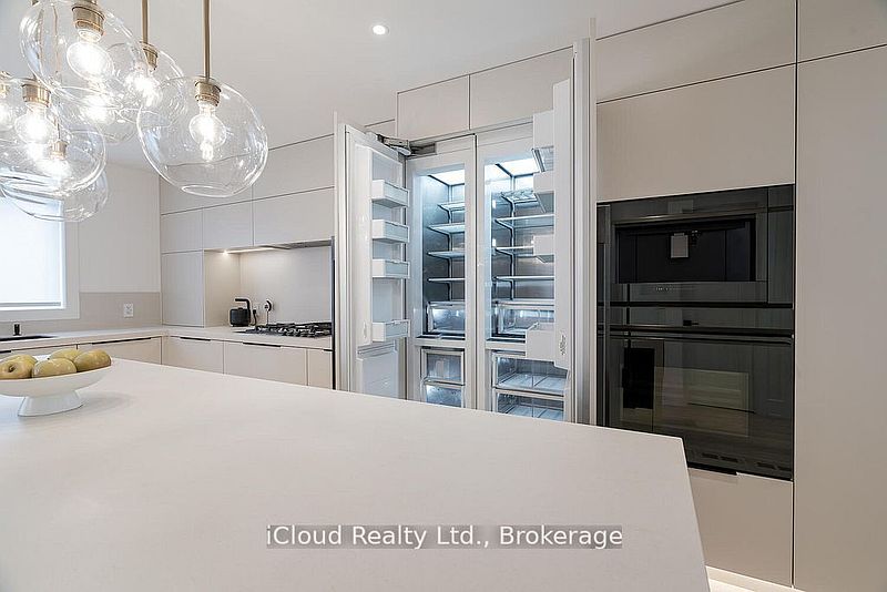 Burlington House for rent - 5 Bedrooms — photo 14