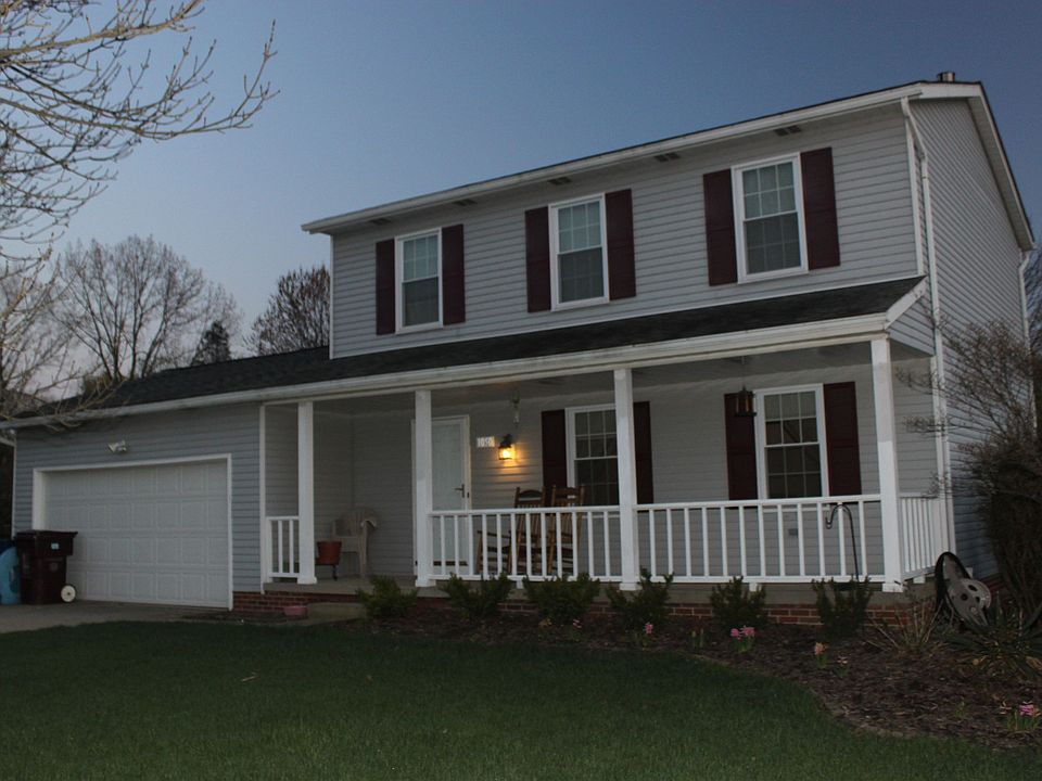 1050 Deepwood Dr.
