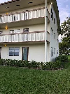 392 Mansfield Dr #I — Photo 11