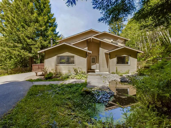 3202 Greenwood Heights Dr, Kneeland, CA 95549