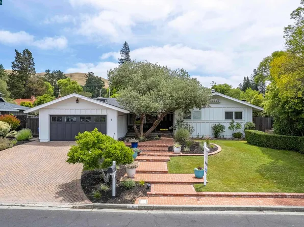 6 Lance Ct, Moraga, CA 94556