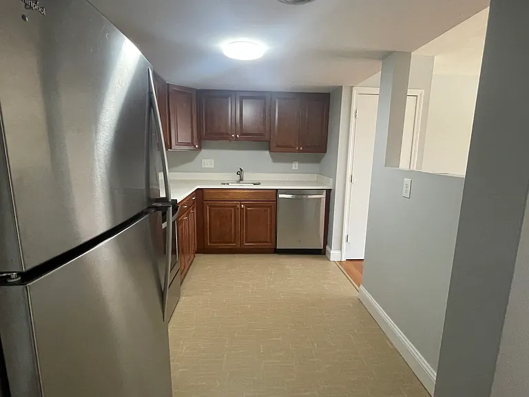 530 Vfw Pkwy #203 — Photo 4