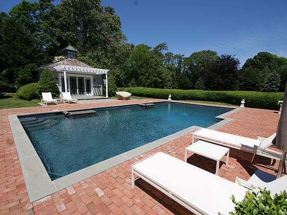 3rd image of 15 Stone Ln