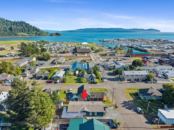 204 3rd St, Garibaldi, OR 97118