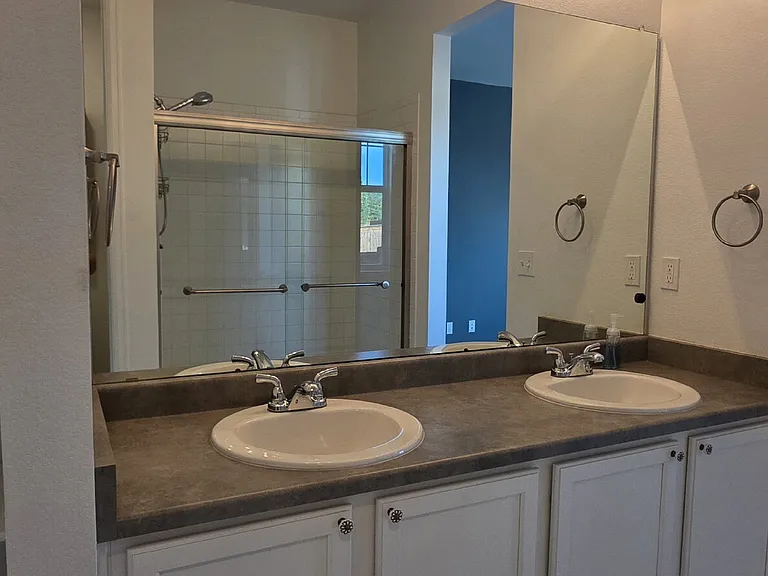 25606 E Bayaud Ave — Photo 20