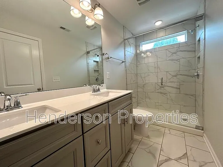 512 Laurel Walk Ln — Photo 10