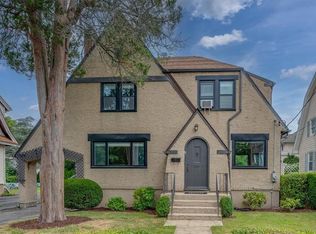 65 8th St, New Rochelle, NY 10801