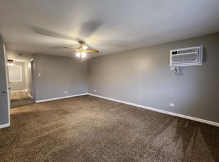 7121 170th St APT 2W, Tinley Park, IL 60477