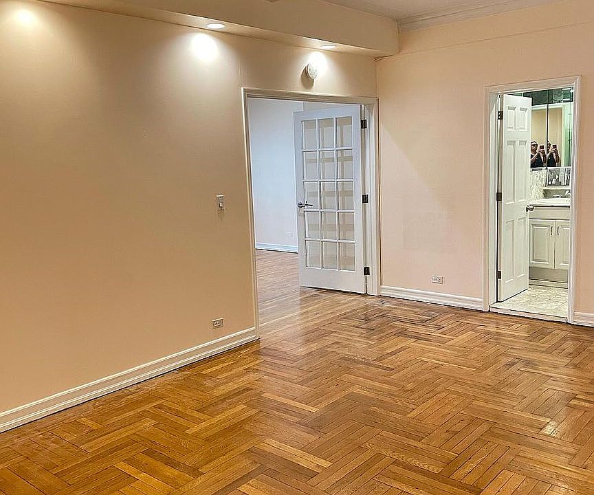 1st image of 120 W 58th St APT 3B