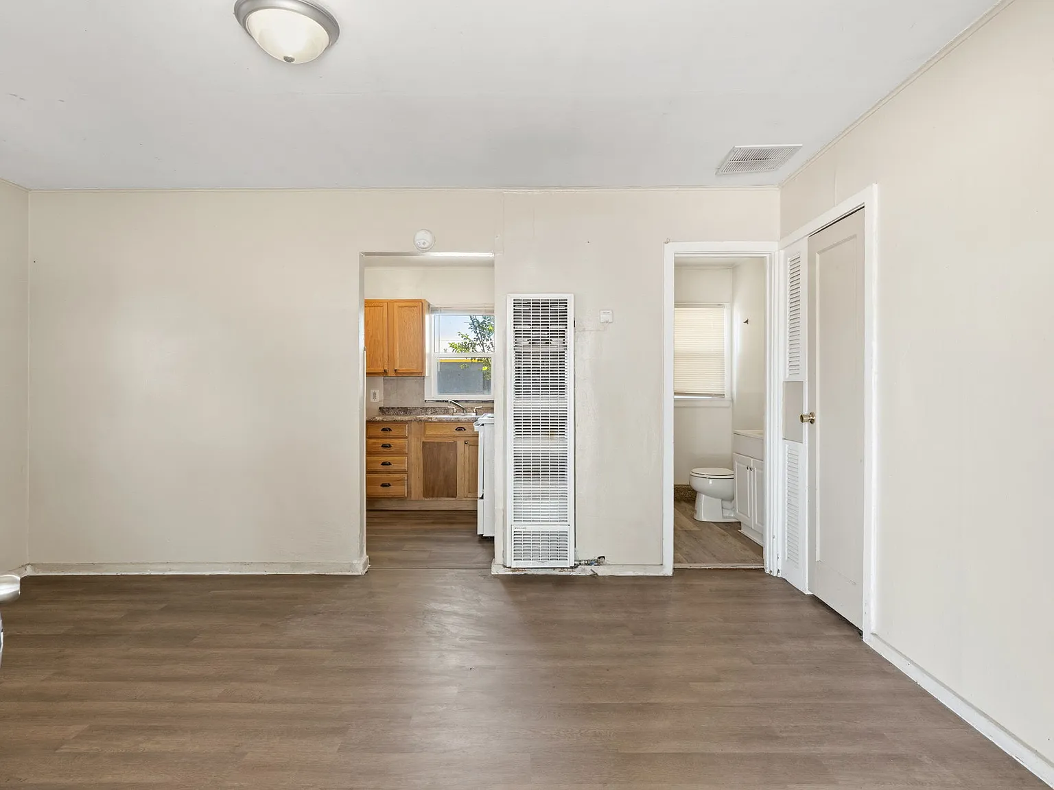 Studio, 308 sqft, $775 — Photo 4
