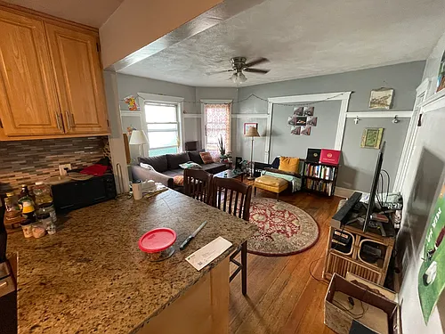 87 Easton St #1A Photo 1
